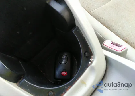 2011 Toyota Prius Three z USA, uszkodzony, nr VIN JTDKN3DU5B1407205